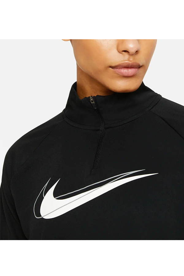 nike running swoosh half zip top in black
